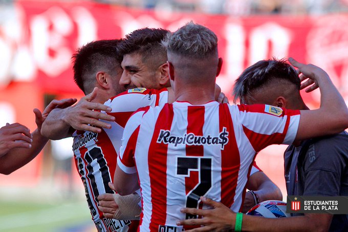 Estudiantes salió de la racha negativa con una goleada ante Huracán