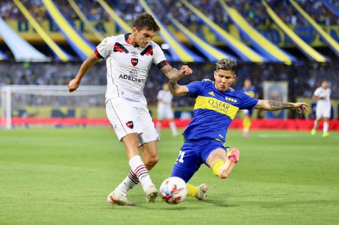 Boca empujó sobre el final pero no logró vulnerar a Newells