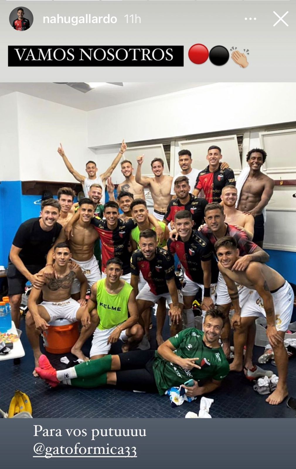 Tras la victoria ante Racing, foto y dedicatoria especial del plantel de Colón