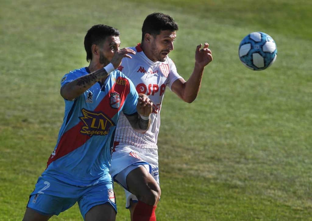 Arsenal y Unión juegan en el «Julio Grondona» de Sarandí