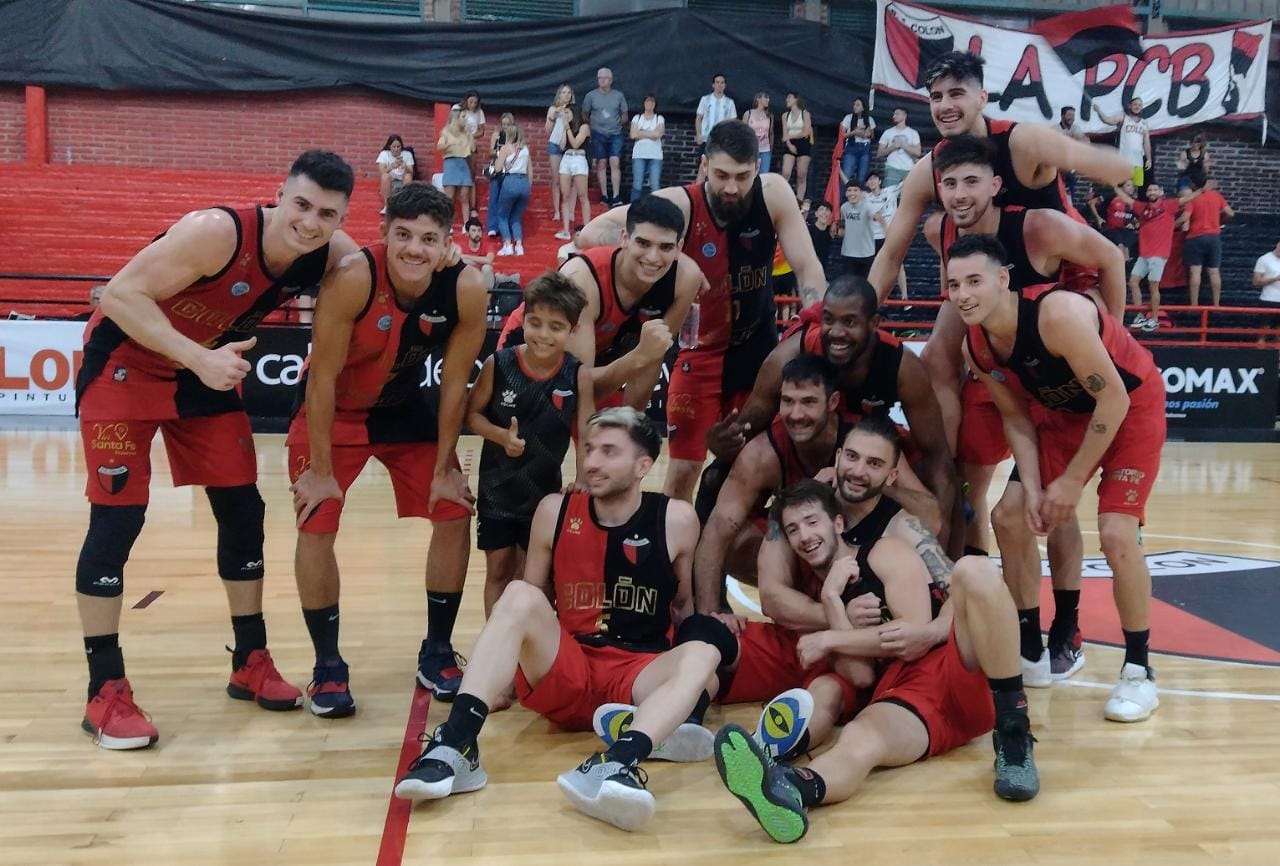 LAB: Con un gran final, Colón ganó un partidazo en el Otrino