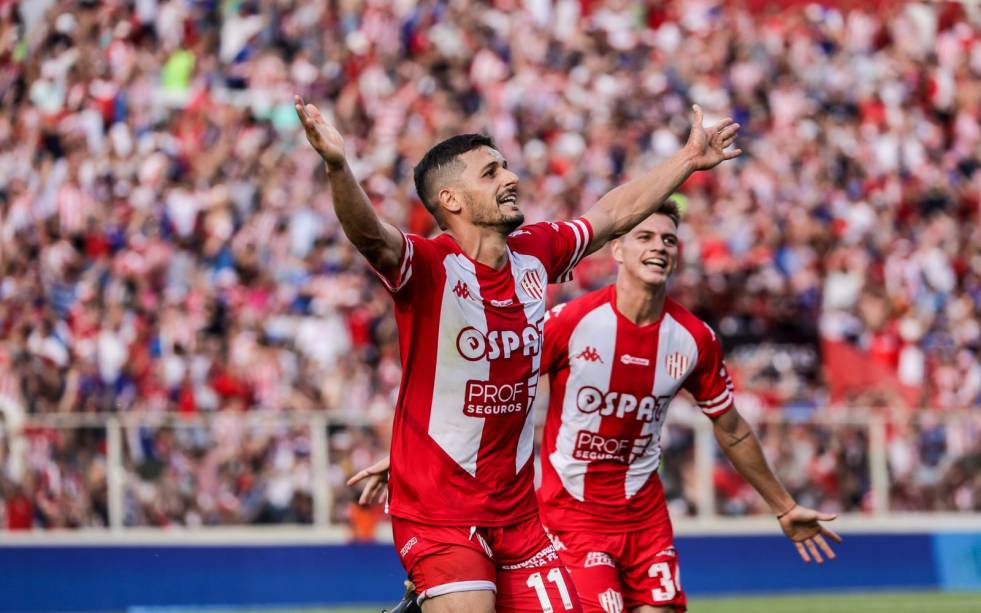 Unión – Atlético Tucumán juegan en Santa Fe