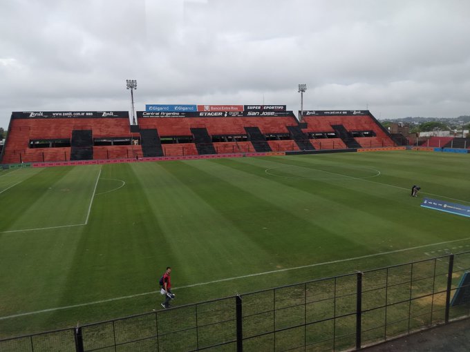 Patronato y Colón juegan en Paraná