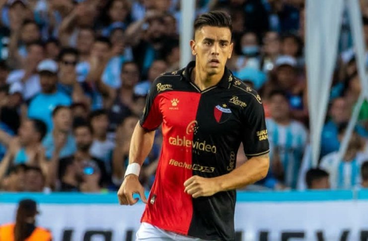 Mirá el gran gesto de Castro con una niña que le pidió la camiseta