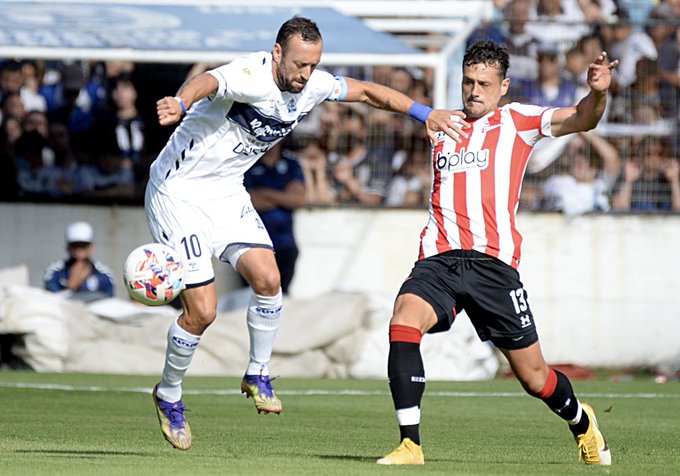 Un clásico para la historia: Gimnasia y Estudiantes empataron 4 a 4