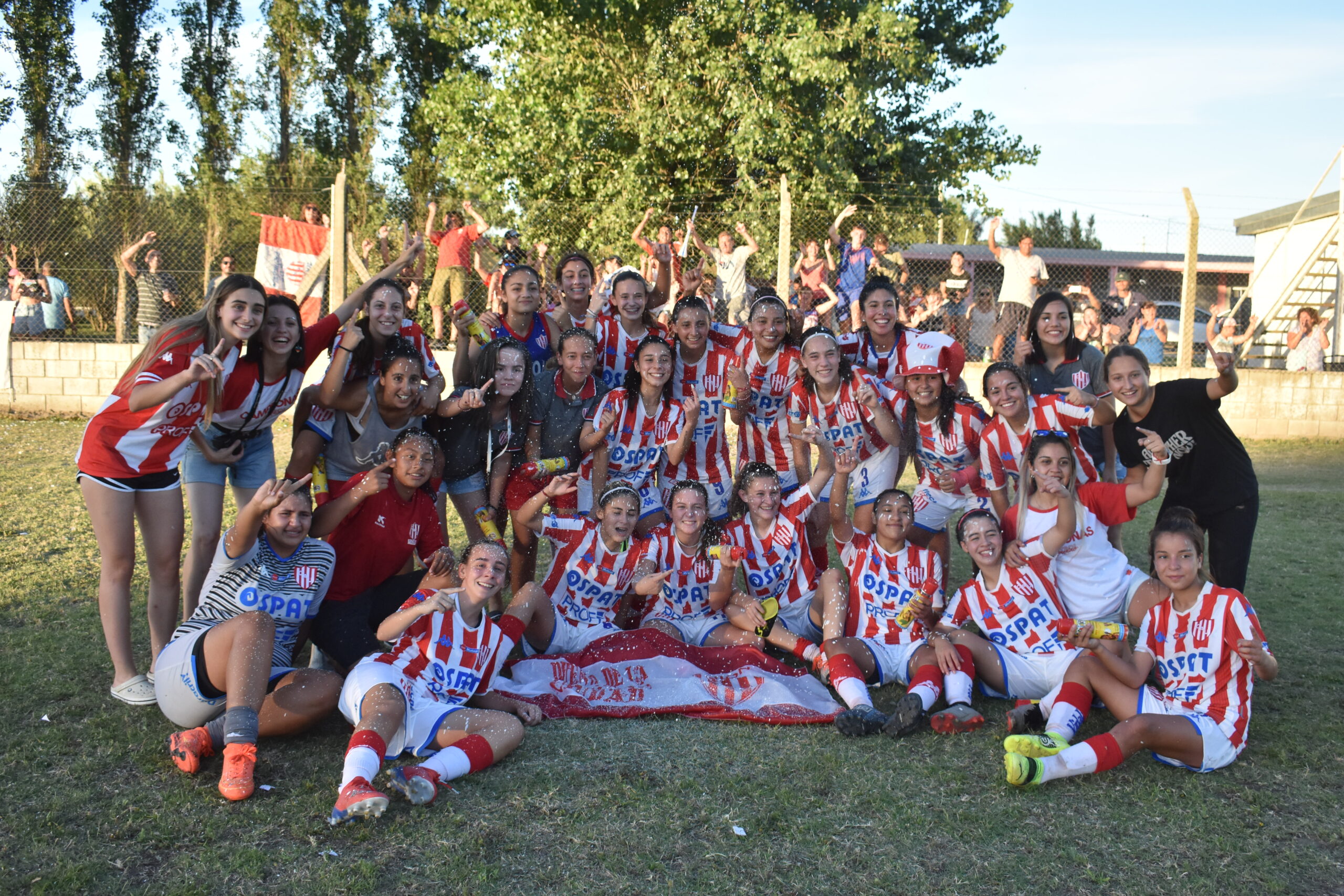LSF: Unión ganó el clásico por penales y fue campeón en reserva femenino