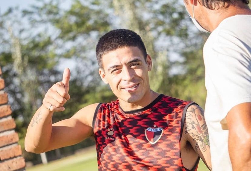 Ausente sin aviso: Brian Fernández no asistió a los entrenamientos de Colón