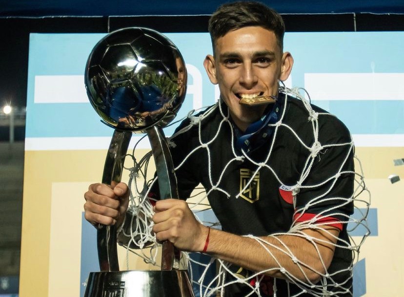 Video: un campeón con Colón se estrenó en la red en España
