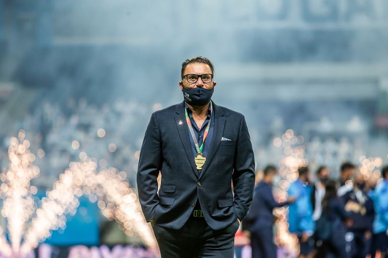 Oficial: el Turco Mohamed vuelve a dirigir