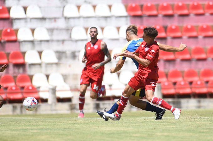 Unión cayó ante Rosario Central en el segundo compromiso