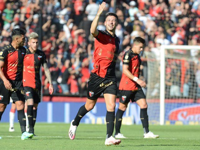 Colón busca refuerzos para su mediocampo