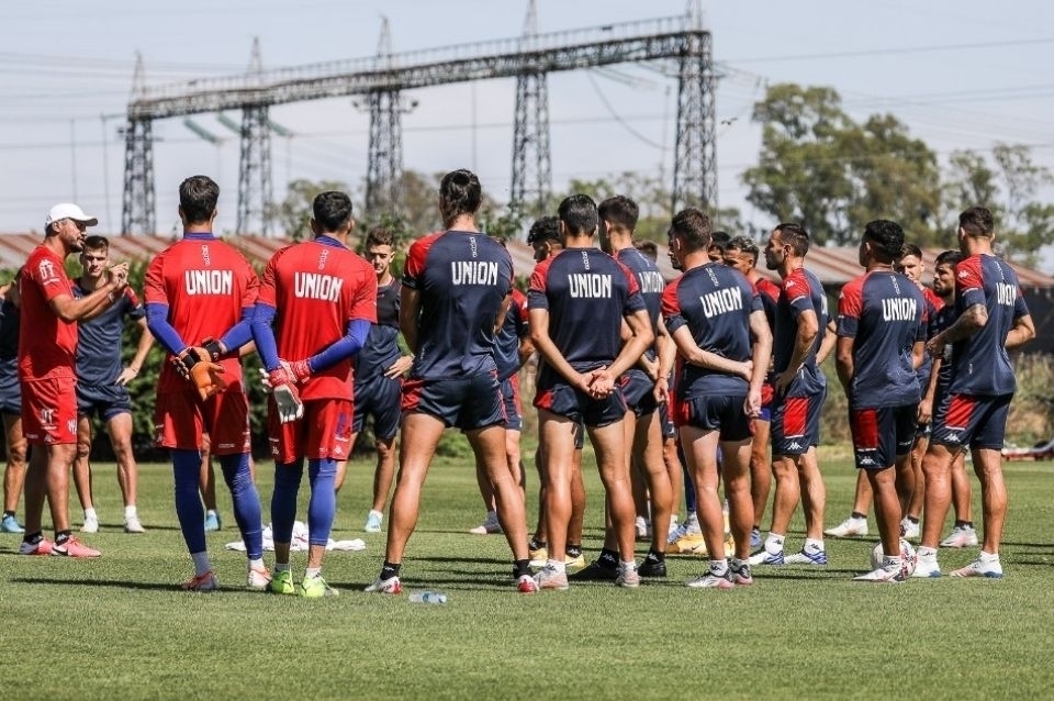 Los que se van y los que «suenan» en la Avenida