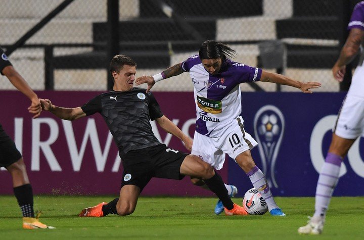 Colón tiene nuevo refuerzo: trae un lateral izquierdo de Uruguay