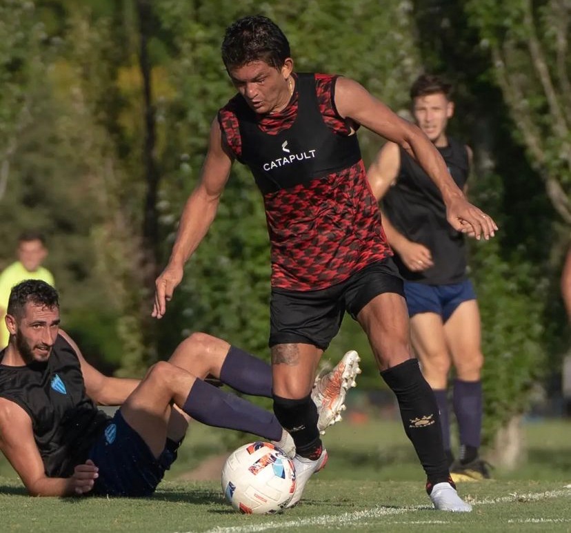 Esguince de tobillo para el Pulga: ¿Llega al debut ante Boca?