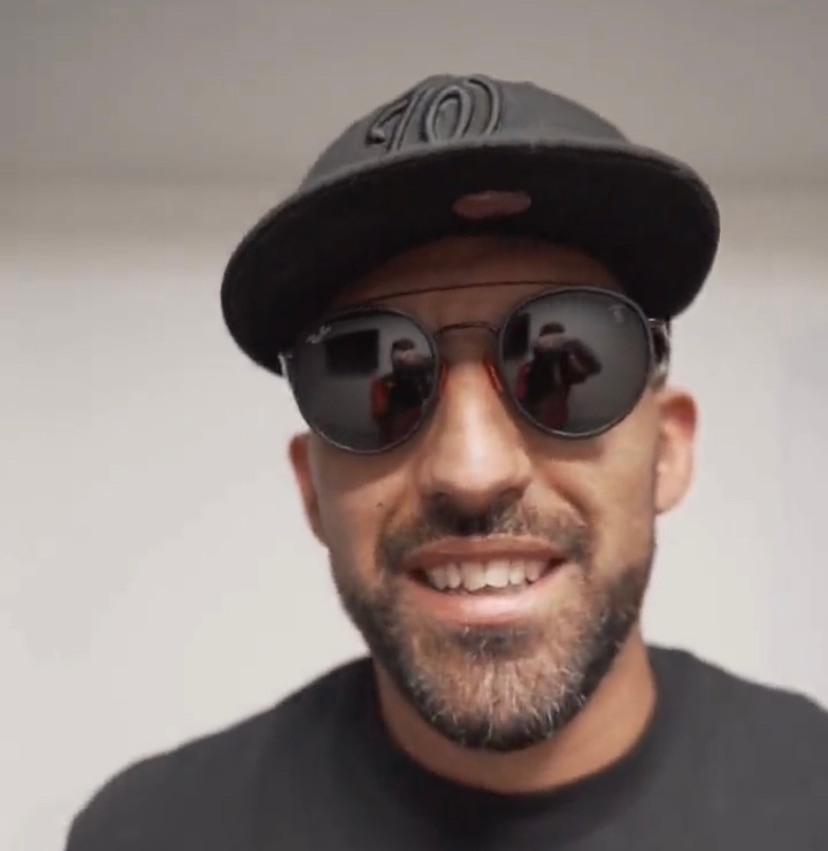 «Acá estoy»: Colón oficializó la llegada de Wanchope Ábila