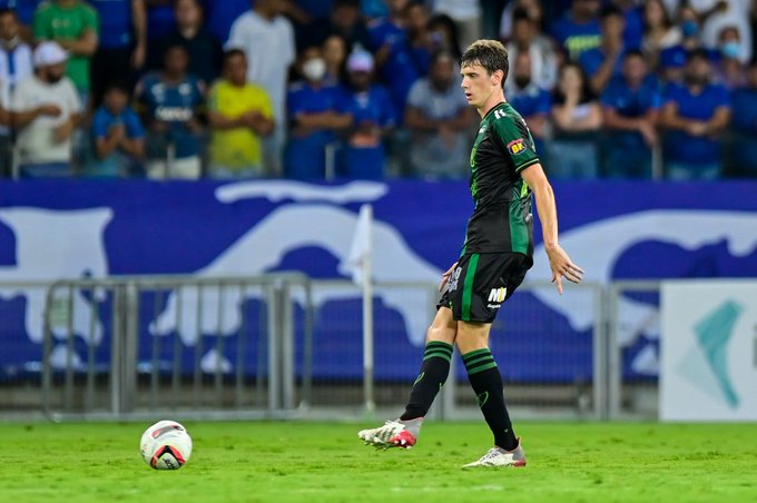 Debut y triunfo en el clásico para el Flaco Conti