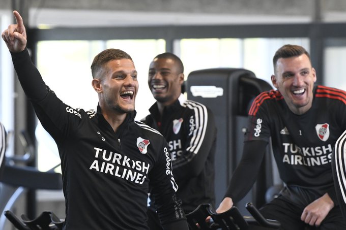 Dos jugadores de River arrancaron la semana entre algodones y son duda para el duelo ante Unión