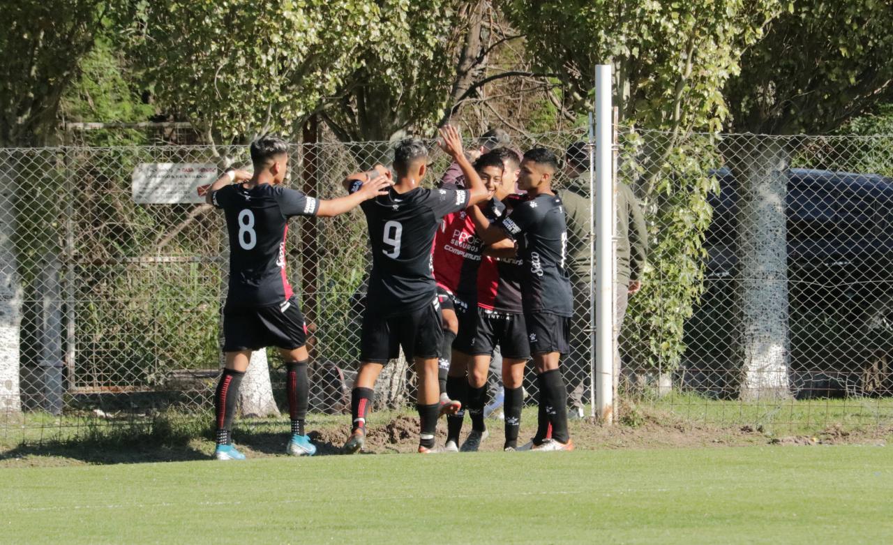 Colón festejó en Reserva ante Godoy Cruz