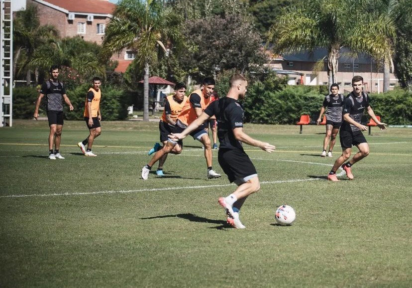 Falcioni convocó 24 jugadores para el duelo ante Aldosivi