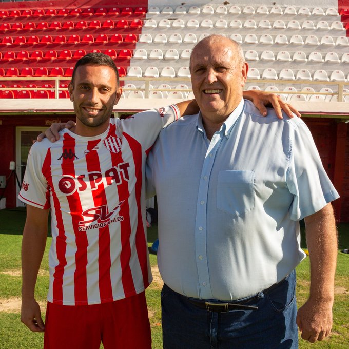 Capitán y referente: Unión extendió el vínculo con Claudio Corvalán