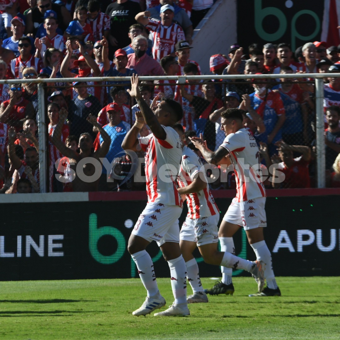 «Son partidos que marcan»: Polenta ya palpita el clásico ante Colón
