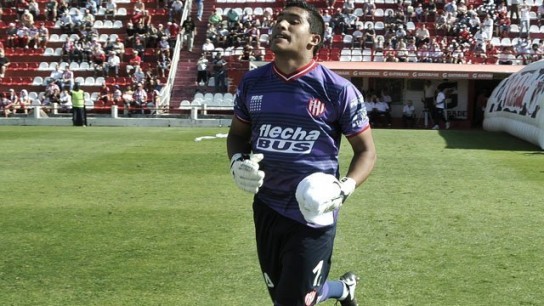 Debutó en Unión, el Dibu Martínez fue su suplente y hoy es uno de los mejores arqueros en Chile