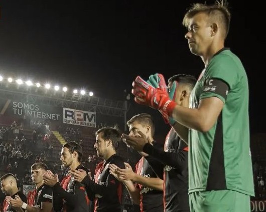 En Uruguay hacen foco en un jugador de Colón que tendrá un encuentro especial