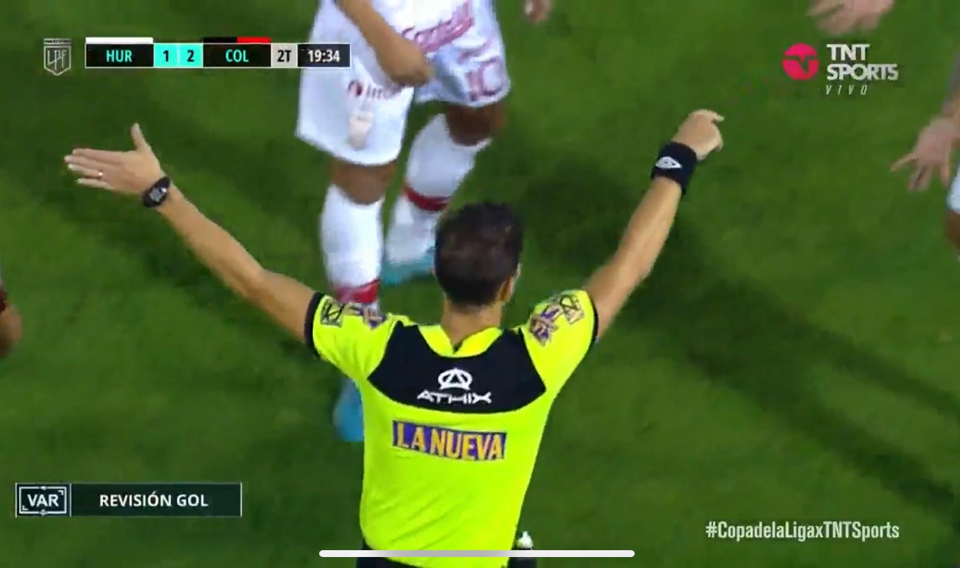 Video: el gol que anuló Lamolina y que generó la explosión de todo Colón