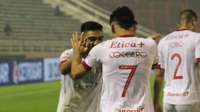 Huracán venció a Aldosivi y le dio una vida más a Colón