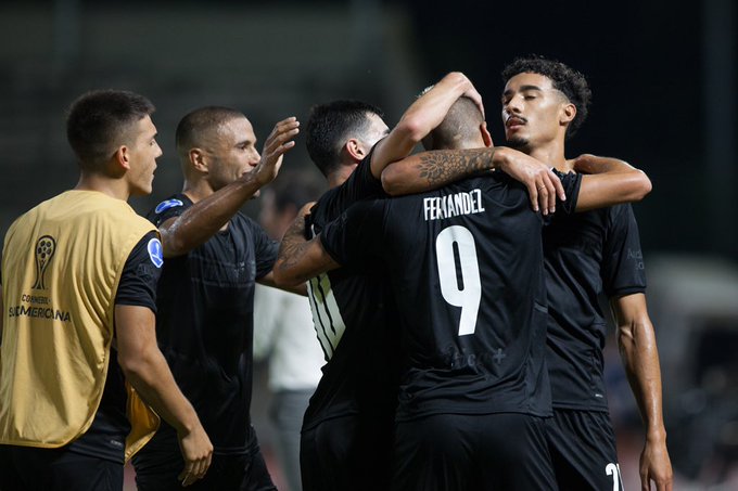 El Independiente de Domínguez tomó aire en Venezuela