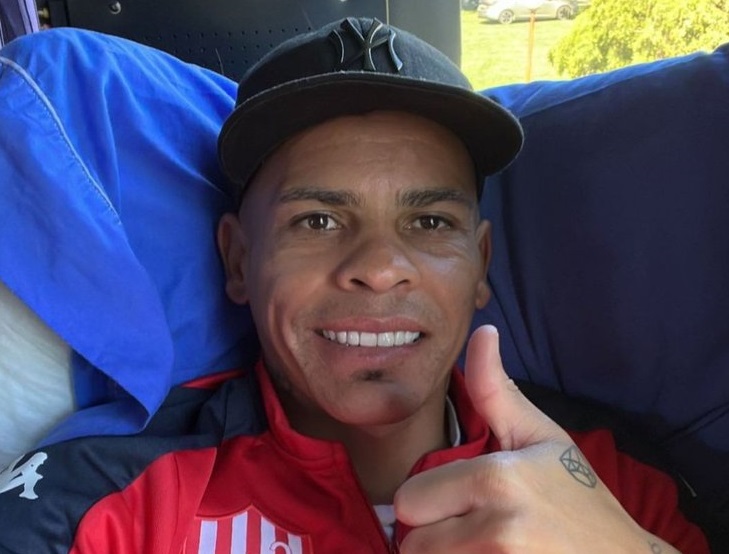 El Loco Alvez se sumó al colectivo de la expedición Tatengue que comienza en La Plata