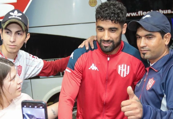 Unión ya está en Bolivia a la espera del duelo de mañana: ¿Qué quipo pone Munúa?