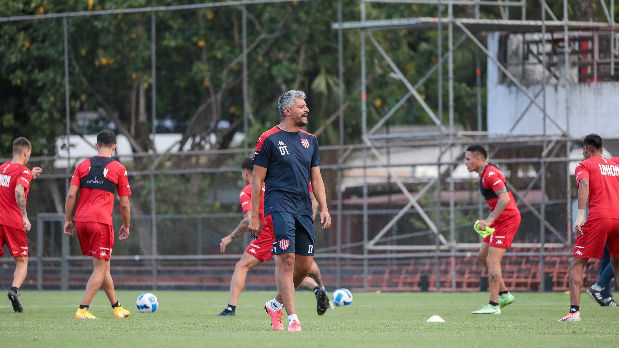 Munúa mete mano en el equipo y preservaría a varios futbolistas