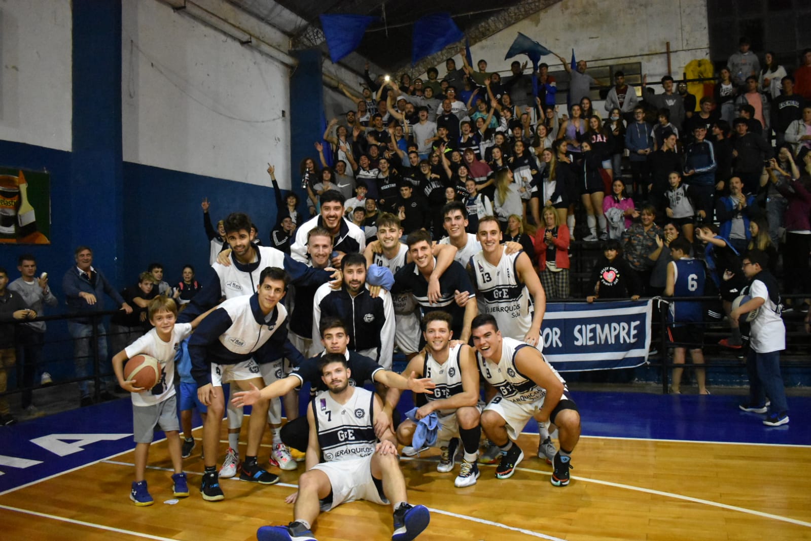 Almagro y Gimnasia juegan la segunda final del Provincial de Mayores