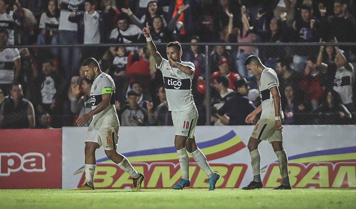 Olimpia, rival de Colón el jueves, ganó en gran remontada en el torneo paraguayo