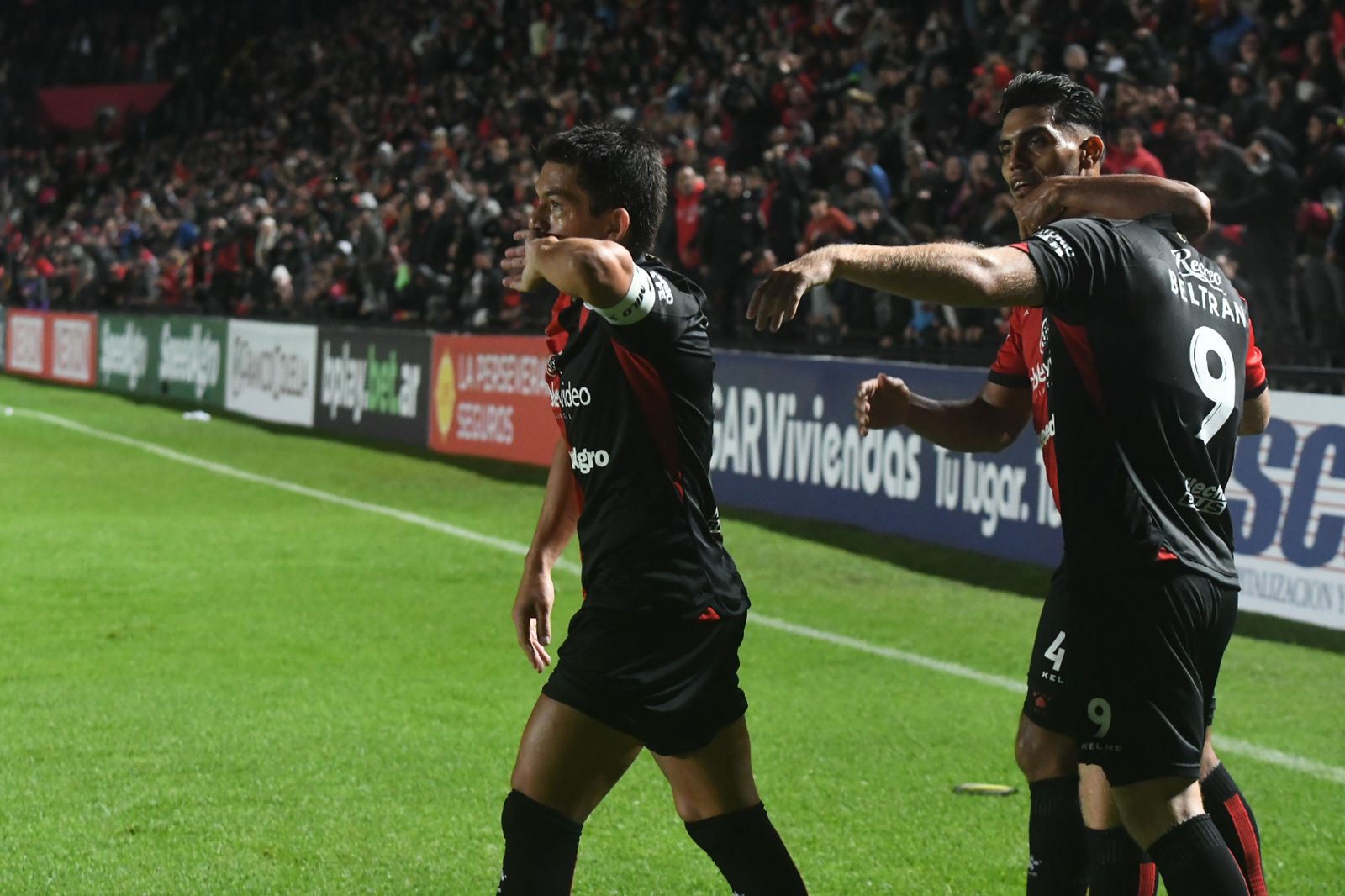 Reprobado: A Colón se le escapó el triunfo en el final y para colmo el Pulga se fue lesionado