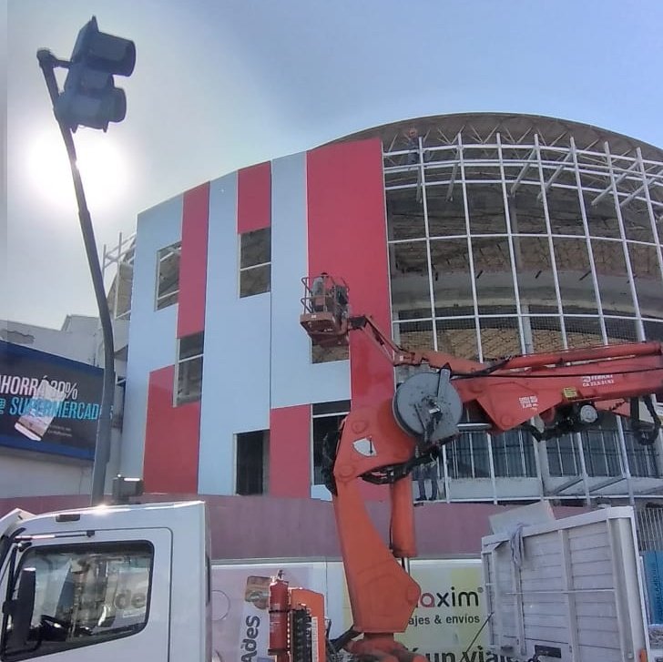 Unión muestra cómo va quedando la remodelación de la fachada de la Sede