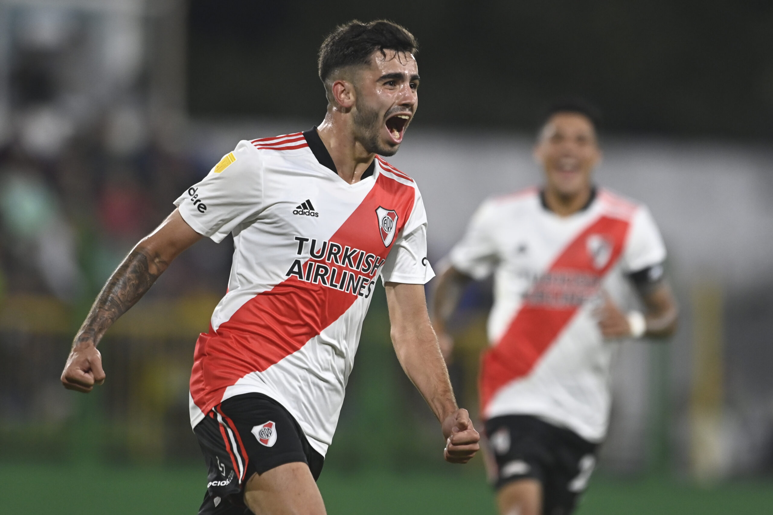 River festejó en Florencio Varela ante Defensa y Justicia