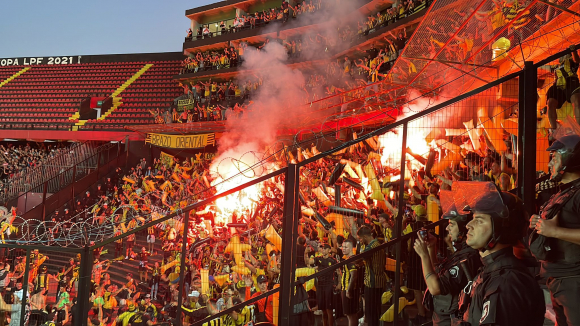 La multa que recibió Peñarol por sus infracciones en el duelo ante Colón