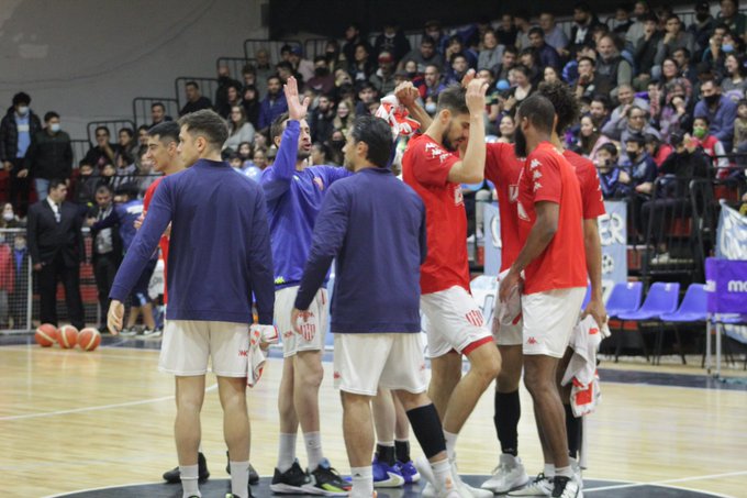 Unión ganó en Río Gallegos y sueña con quedarse en la Liga Nacional de Básquet