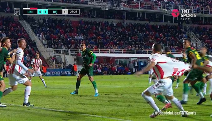 Munúa y el agarrón a Corvalán: «Es raro que esa jugada no haya sido revisada»