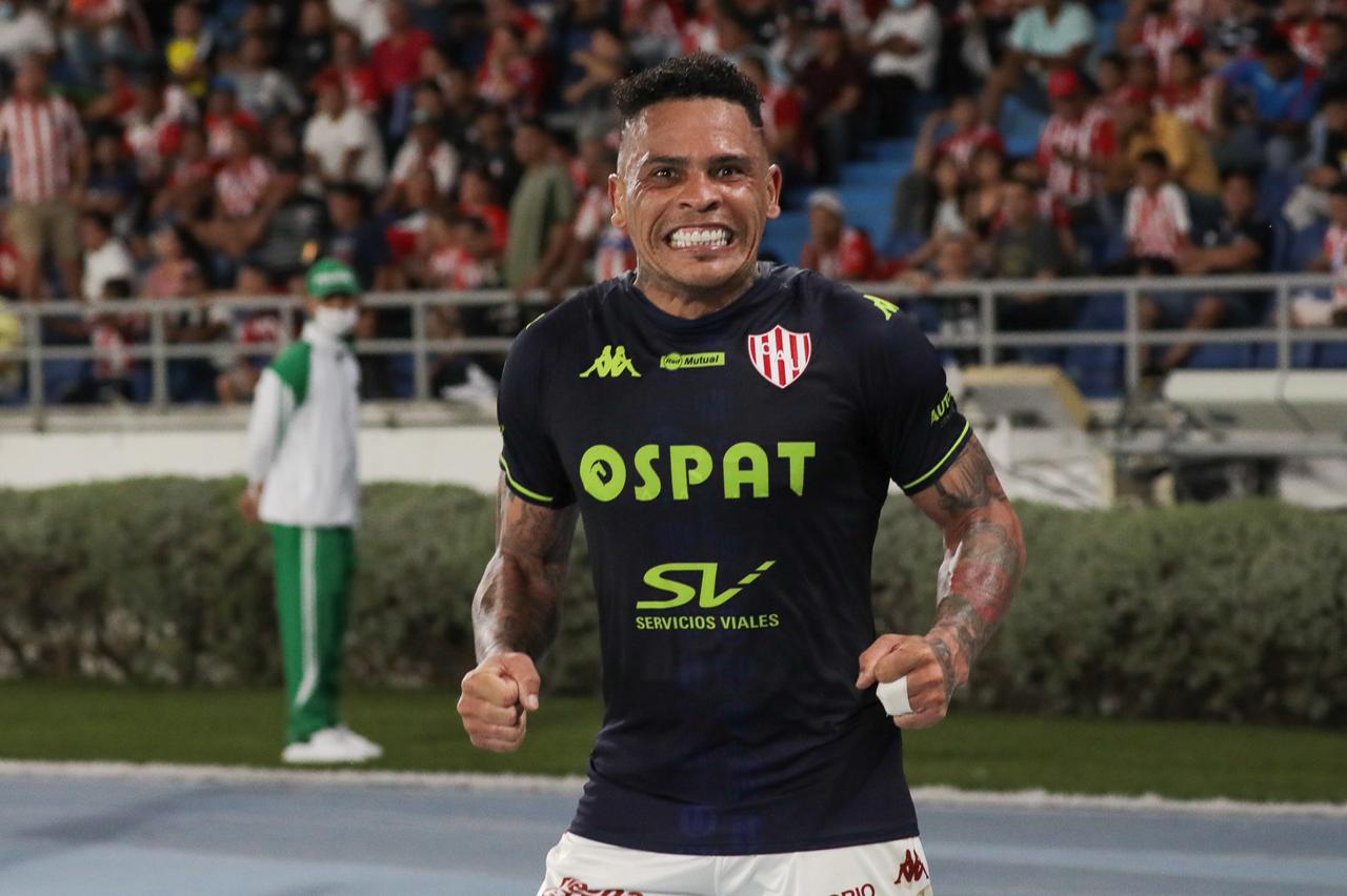 El gol de Álvez, entre los mejores de la última fecha de Copa Sudamericana
