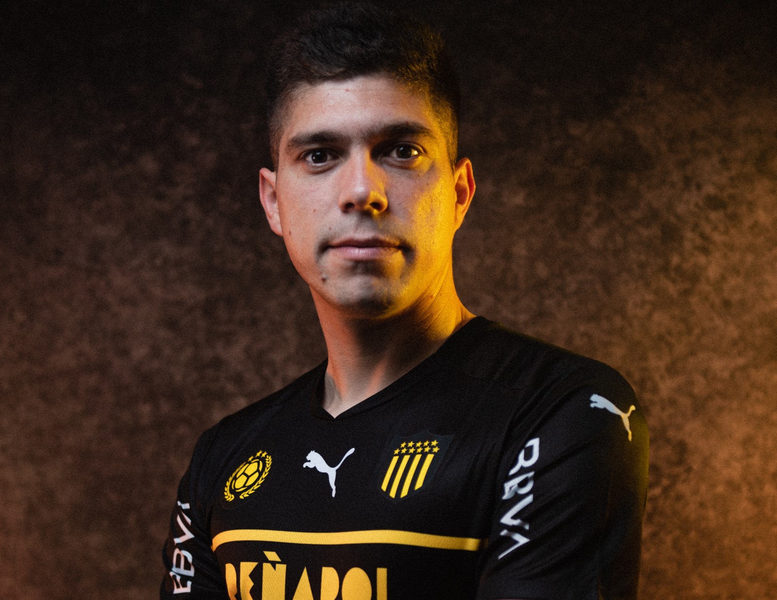 En la previa del partido con Colón, Peñarol presentó sus nuevas camisetas