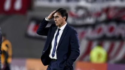 El DT de Colo Colo se la agarró con sus hinchas