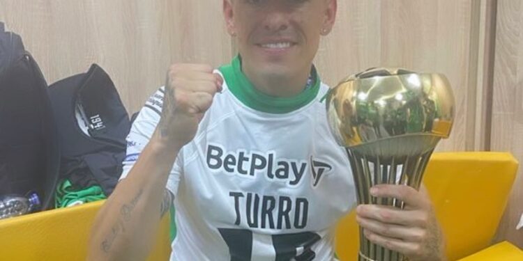 Marcó un gol en contra en la final, pero fue campeón: un reconocido ex Colón celebró en Colombia