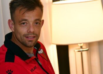 Burian: «Fue complicado salir de Santa Fe, hubo que negociar»