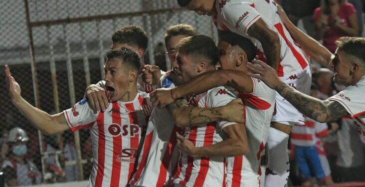 ¿Qué equipo pondría este martes Munúa en Uruguay?