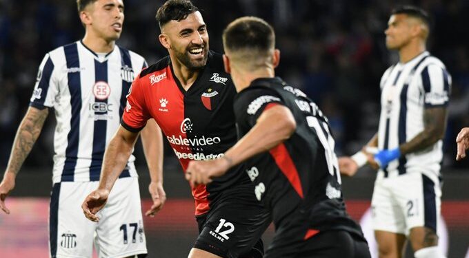 A Colón se le escurrió el triunfo en el final, pero se trajo un valioso empate de Córdoba