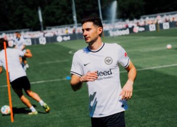 Lucas Alario marcó el primer gol de la pretemporada del Frankfurt