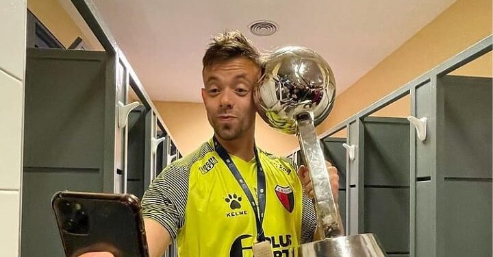 Leonardo Burián se despidió de Colón